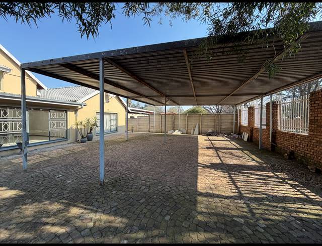 4 BEDROOM HOUSE FOR SALE IN BRENTHURST